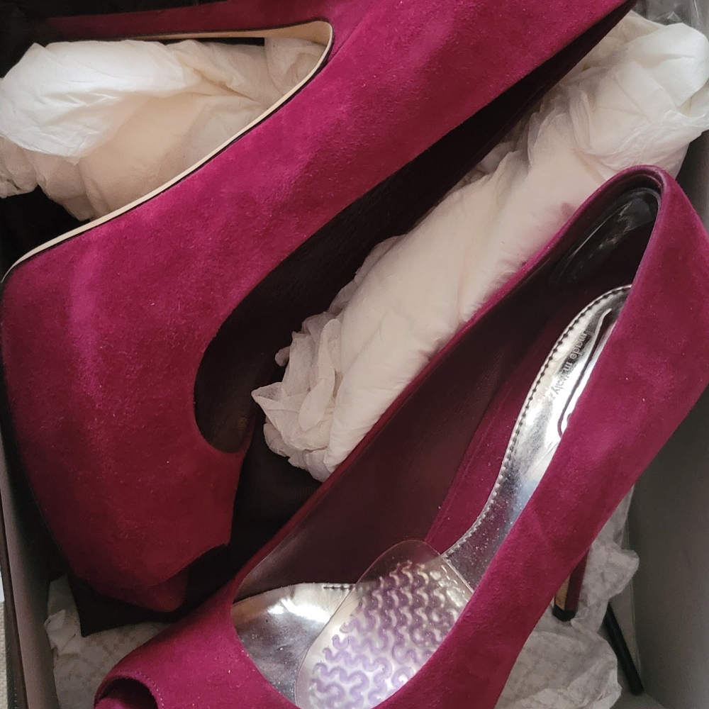 GUCCI, 38.5, CHERRY GLOSS